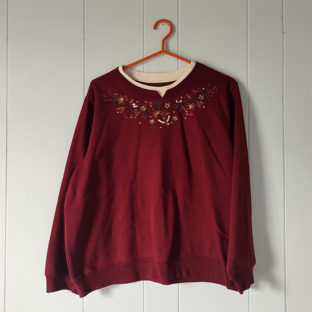 Northern Tradition Red Crewneck Sweatshirt with Embroidered Detailing - Petite